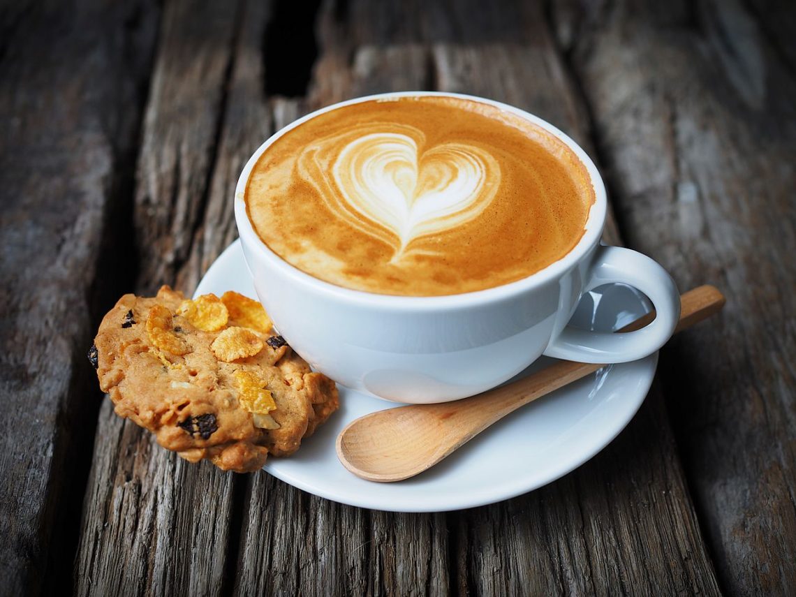 Почему мы так любим кофе и какой выбрать в кофейне?